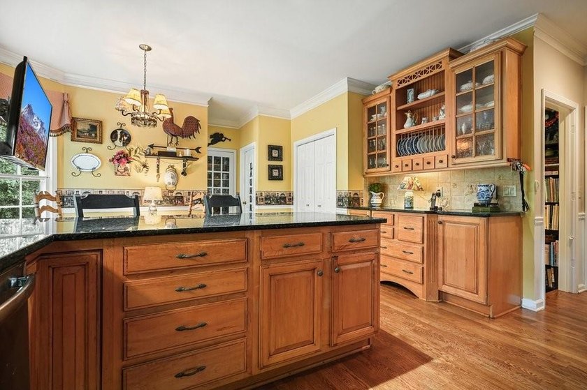 Welcome home to this charming ranch nestled on a private - photo 20