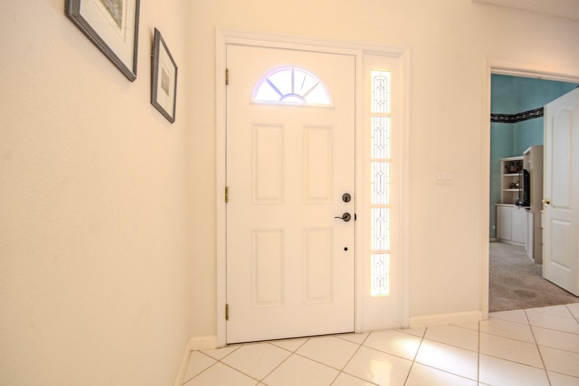 Experience the pinnacle of luxury in this stunning 3 bedroom, 2 - photo 5