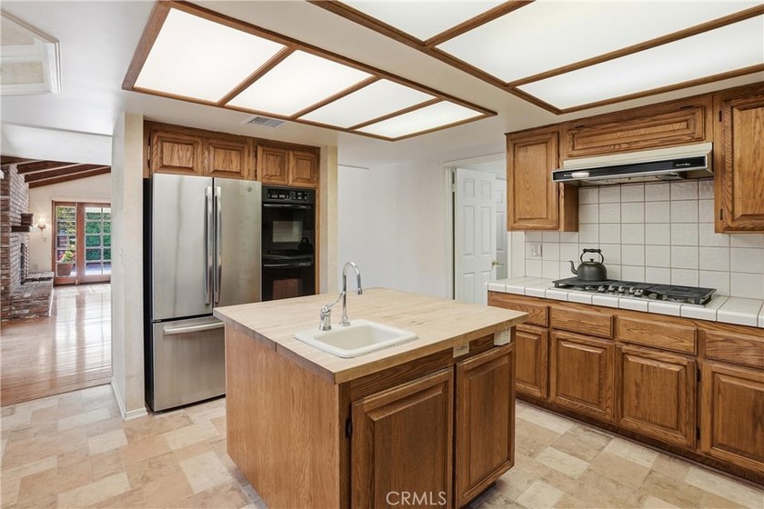 In the heart of Mesa Verde, this inviting home offers a - photo 14