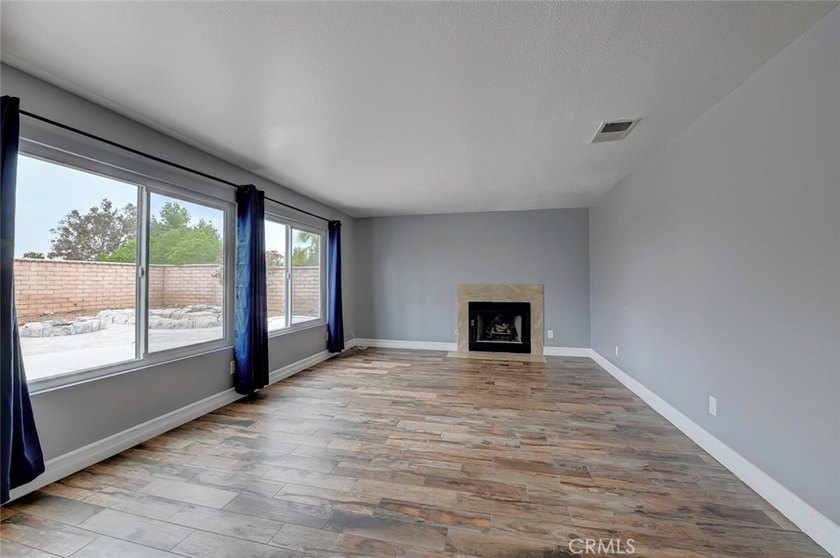 Welcome to your BEAUTIFUL 4 Bedroom, 3 Bath - SOLAR HEATED, POOL - photo 15