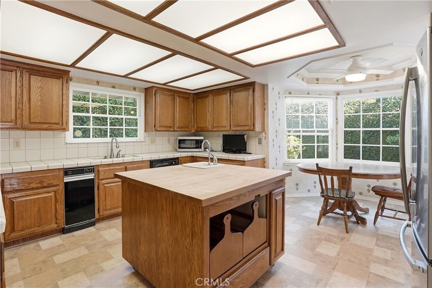 In the heart of Mesa Verde, this inviting home offers a - photo 16