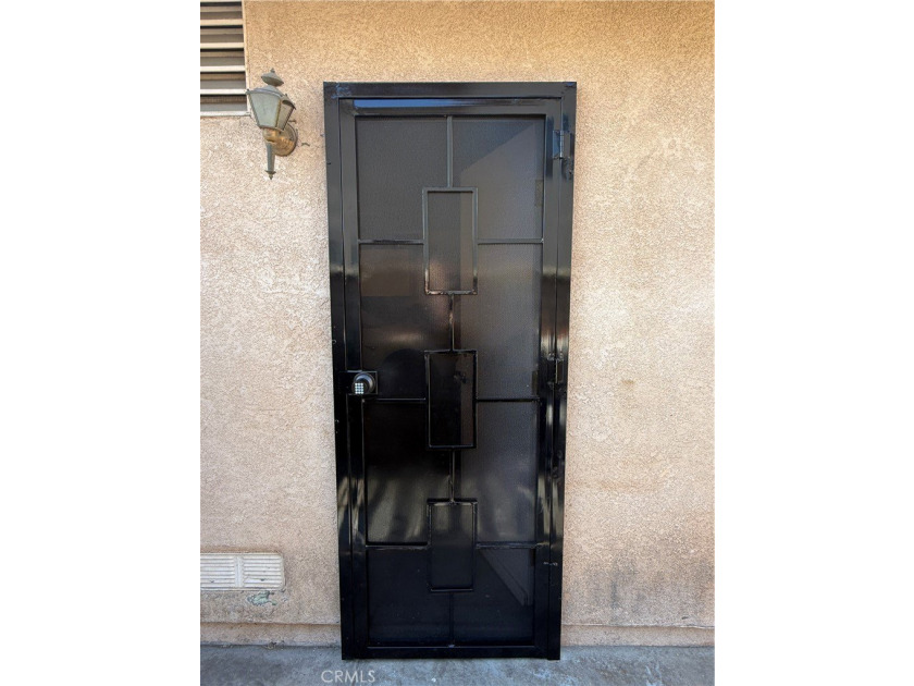 Welcome to your BEAUTIFUL 4 Bedroom, 3 Bath - SOLAR HEATED, POOL - photo 48