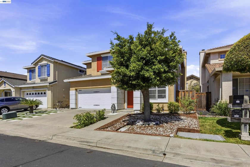 Located in an established Union City neighborhood, this - photo 2