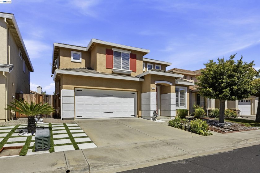 Located in an established Union City neighborhood, this - photo 3