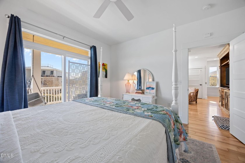 Welcome to your dream coastal retreat. This isn't just a house - photo 28