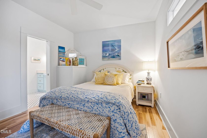 Welcome to your dream coastal retreat. This isn't just a house - photo 32
