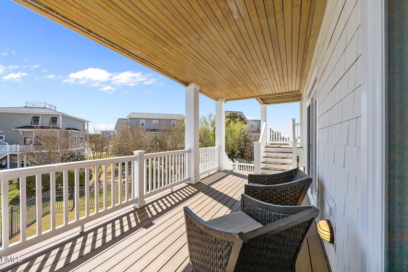 Welcome to your dream coastal retreat. This isn't just a house - photo 34