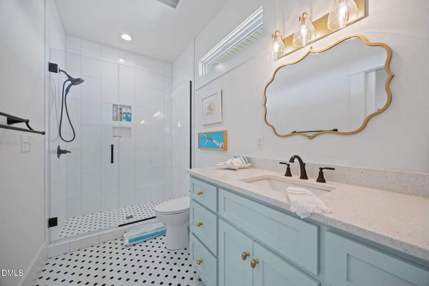 Welcome to your dream coastal retreat. This isn't just a house - photo 36