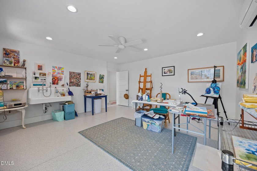 Welcome to your dream coastal retreat. This isn't just a house - photo 43