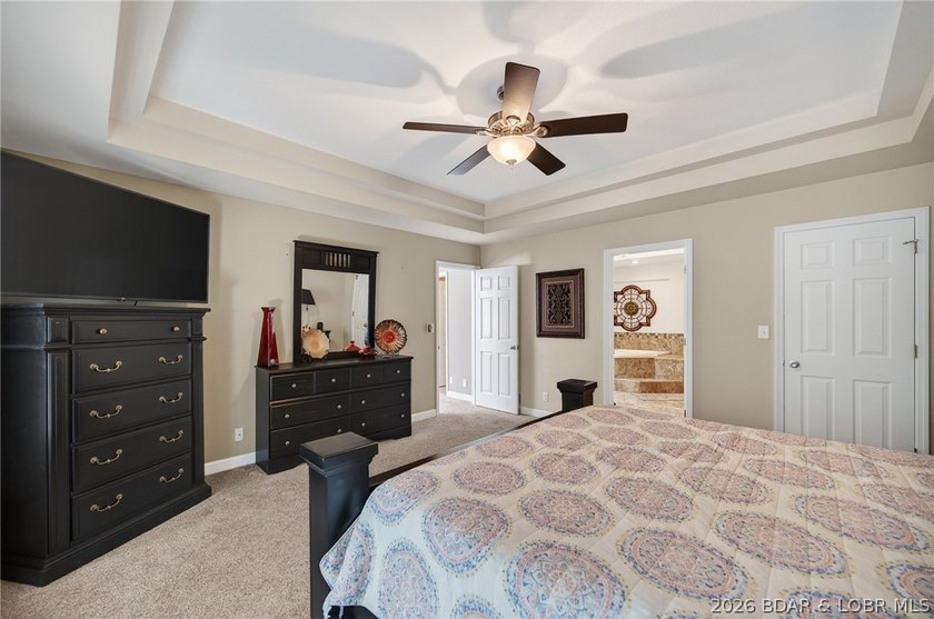 This 5-bedroom, 3.5-bath lakefront home in Four Seasons is - photo 27