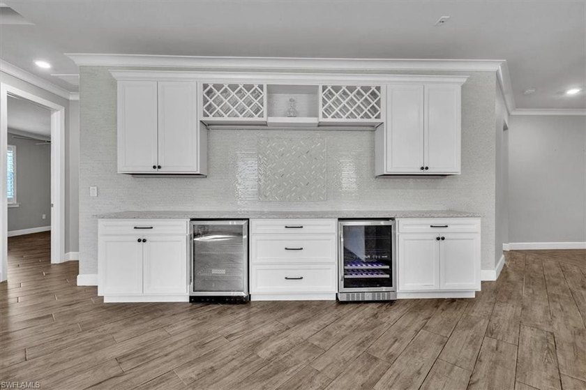 Move-in-ready and beautifully upgraded, this 3-bed + den, 2-bath - photo 15