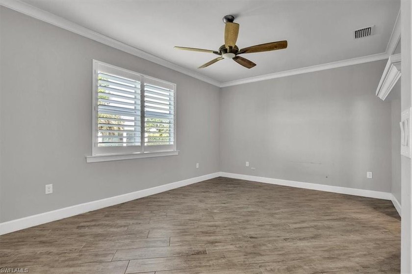 Move-in-ready and beautifully upgraded, this 3-bed + den, 2-bath - photo 16