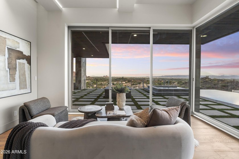 HIGH-DESERT - NEW BUILD - BIG-CITY VIEWS - PARADISE RESERVE - photo 38