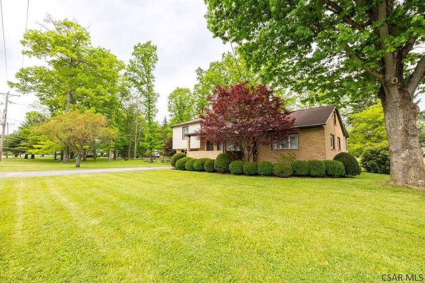 Welcome to 4611 Elton Road, a place where there's room to - photo 3
