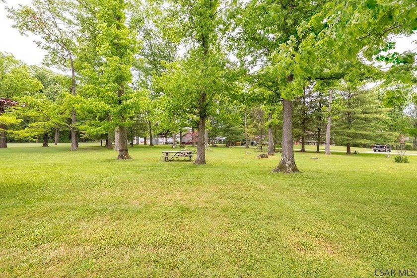 Welcome to 4611 Elton Road, a place where there's room to - photo 8