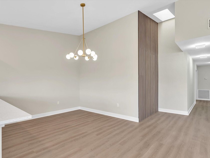 2627 Emerald Way N - photo 4