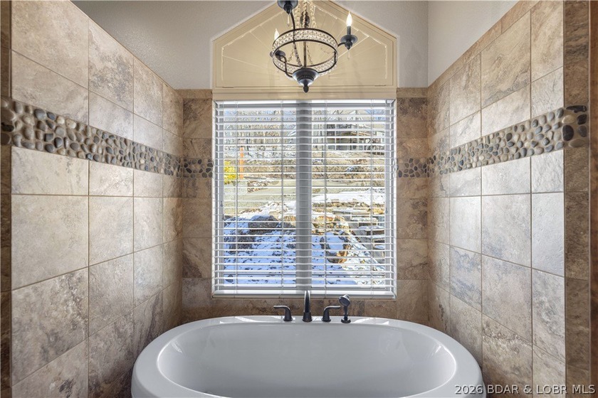 Offered by its original owners, this lovingly maintained 5-bed - photo 15