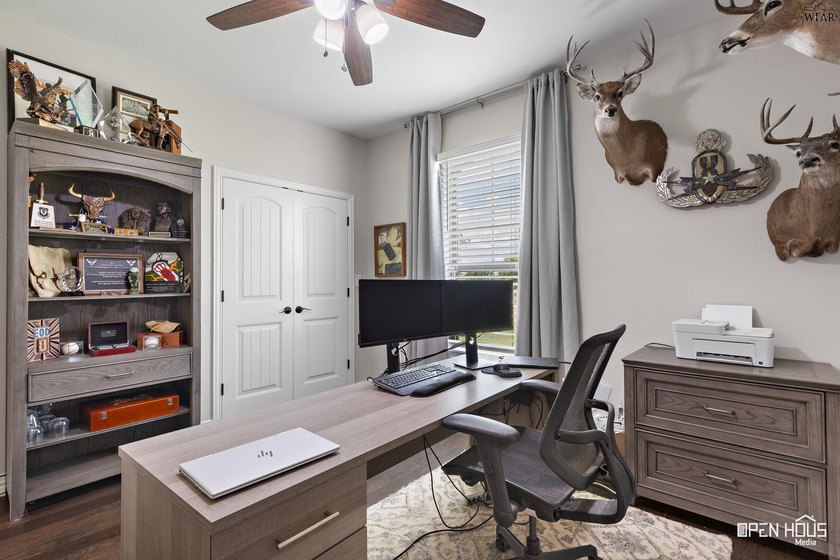 Remarkable 2018-built home on 2.5 fully fenced acres in - photo 22