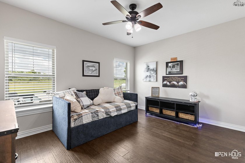 Remarkable 2018-built home on 2.5 fully fenced acres in - photo 23