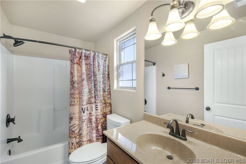 Offered by its original owners, this lovingly maintained 5-bed - photo 25