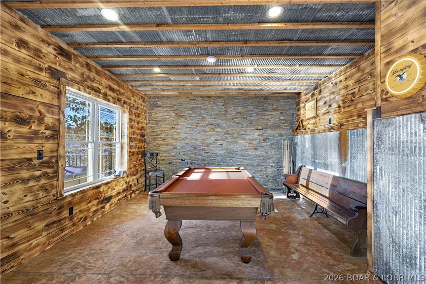 Offered by its original owners, this lovingly maintained 5-bed - photo 34