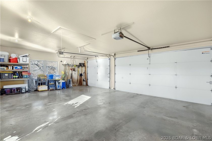 Offered by its original owners, this lovingly maintained 5-bed - photo 37