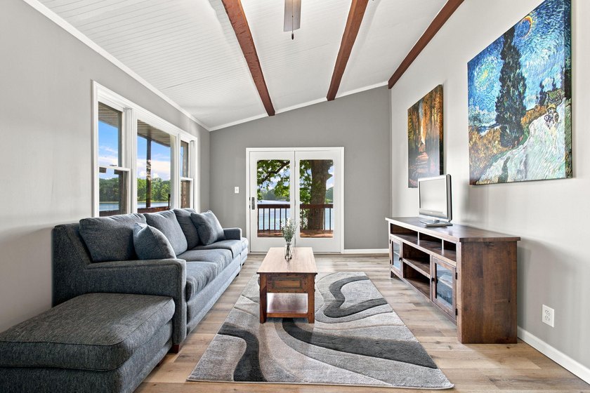 YOUR OWN LAKEFRONT SANCTUARY! Offering a much sought after - photo 7