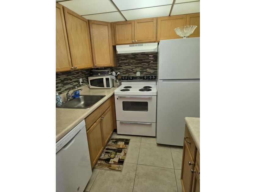 CAN RENT RIGHT AWAY!!! Welcome to Newport I in CVE Deerfield - photo 6