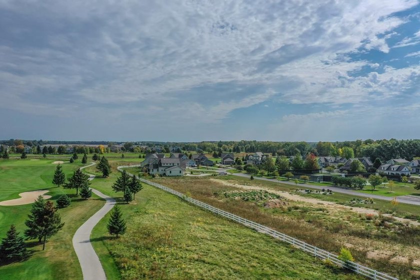 New construction at Horseshoe Bay Farms - this is the last - photo 4