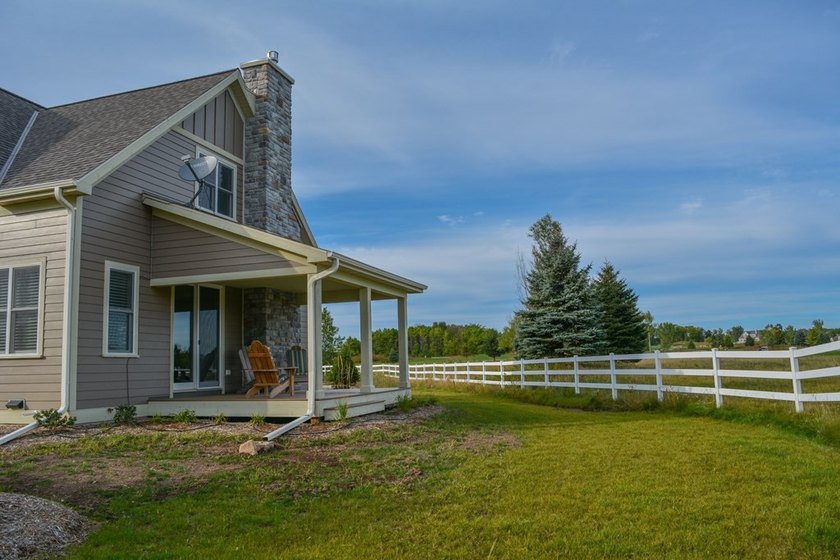 New construction at Horseshoe Bay Farms - this is the last - photo 10