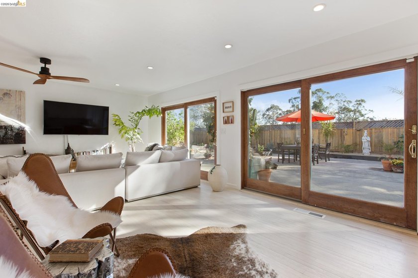 BT 7/20 11-1pm Parkridge Estates Modern Ranch Oasis. Once in a - photo 4