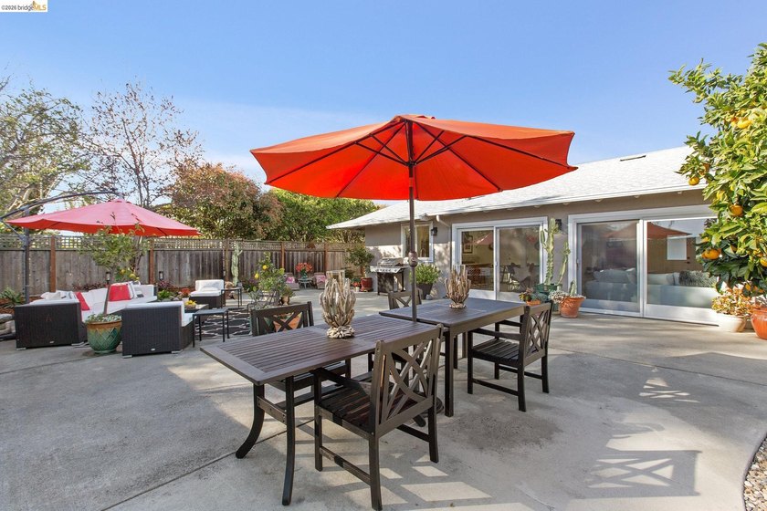BT 7/20 11-1pm Parkridge Estates Modern Ranch Oasis. Once in a - photo 5