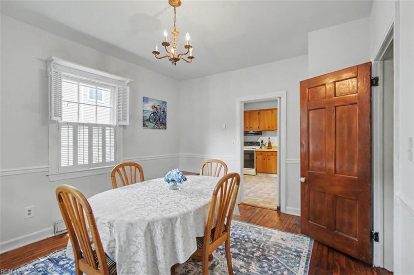 This classic Hilton charmer is move-in ready and full of - photo 10