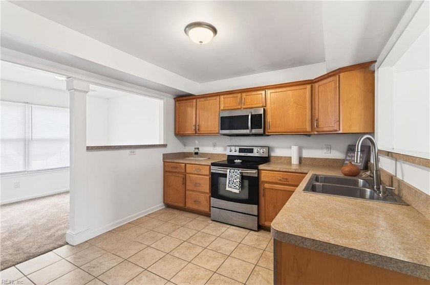 This home is in great condition featuring 3 bedrooms and 2.5 - photo 8