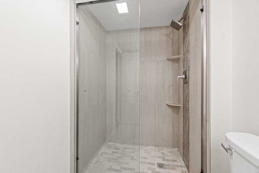 Brand New &amp; pristine 2 bedroom and full 2 bath unit. Located in - photo 12