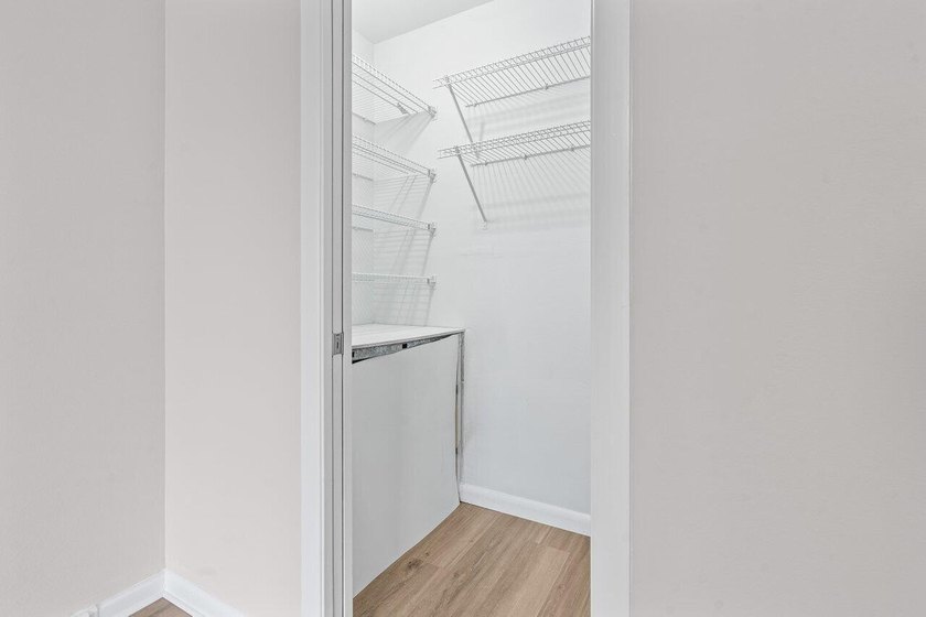 Brand New &amp; pristine 2 bedroom and full 2 bath unit. Located in - photo 18