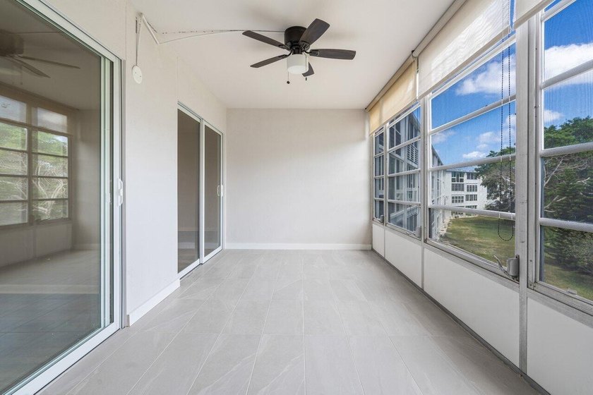 Brand New &amp; pristine 2 bedroom and full 2 bath unit. Located in - photo 28