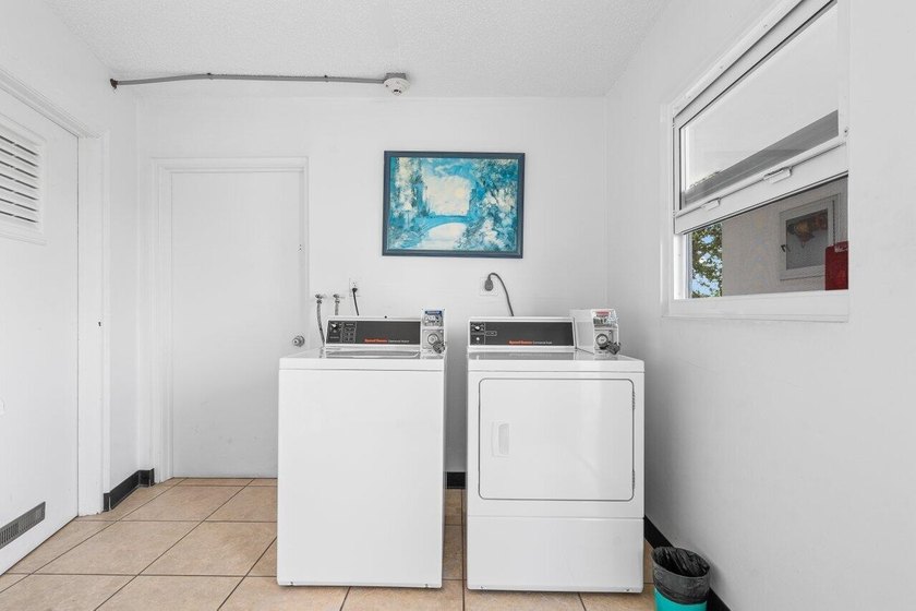Brand New &amp; pristine 2 bedroom and full 2 bath unit. Located in - photo 30