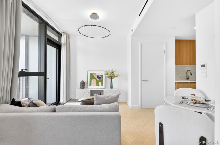 LaVita, A landmark luxury residence in the heart of Flushing - photo 32