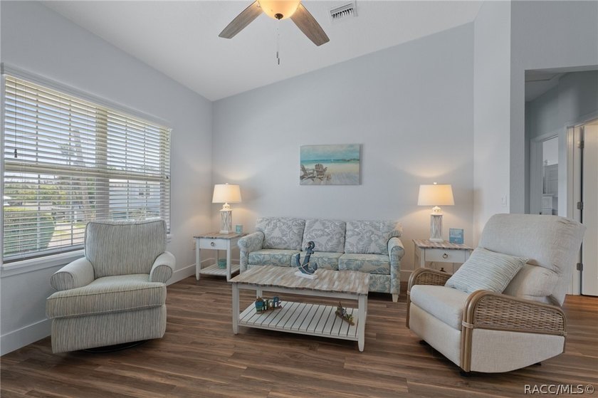 This Vacation Paradise Home on the Nature Coast is calling your - photo 13