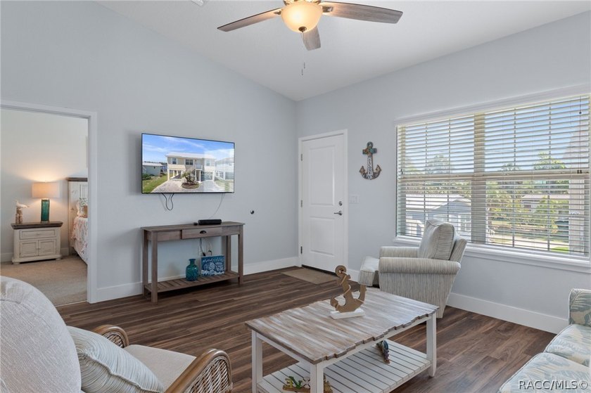 This Vacation Paradise Home on the Nature Coast is calling your - photo 14