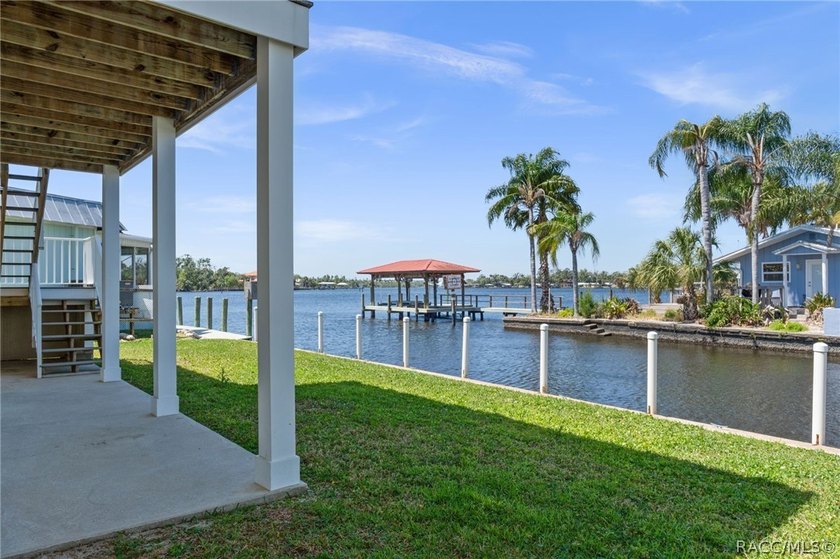 This Vacation Paradise Home on the Nature Coast is calling your - photo 33