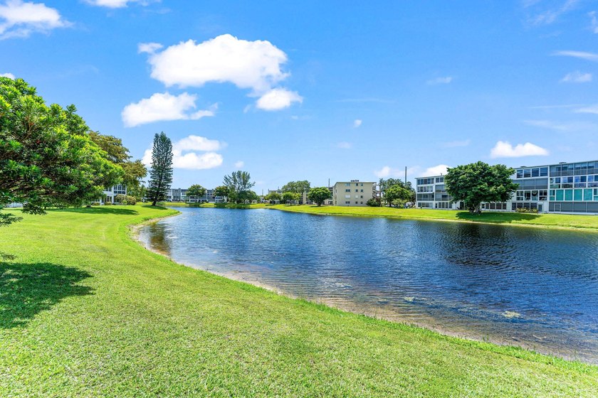 Quaint 1-bedroom, 1-bath lakefront condo located in desirable - photo 12