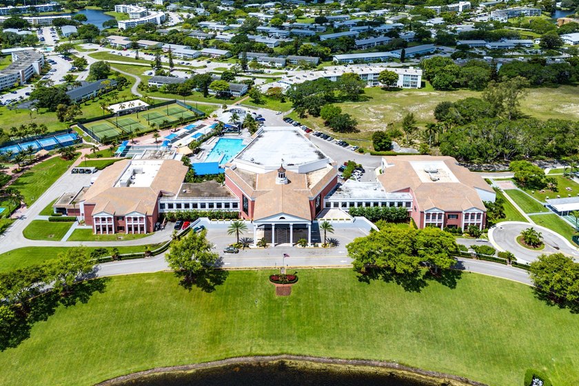 Quaint 1-bedroom, 1-bath lakefront condo located in desirable - photo 15