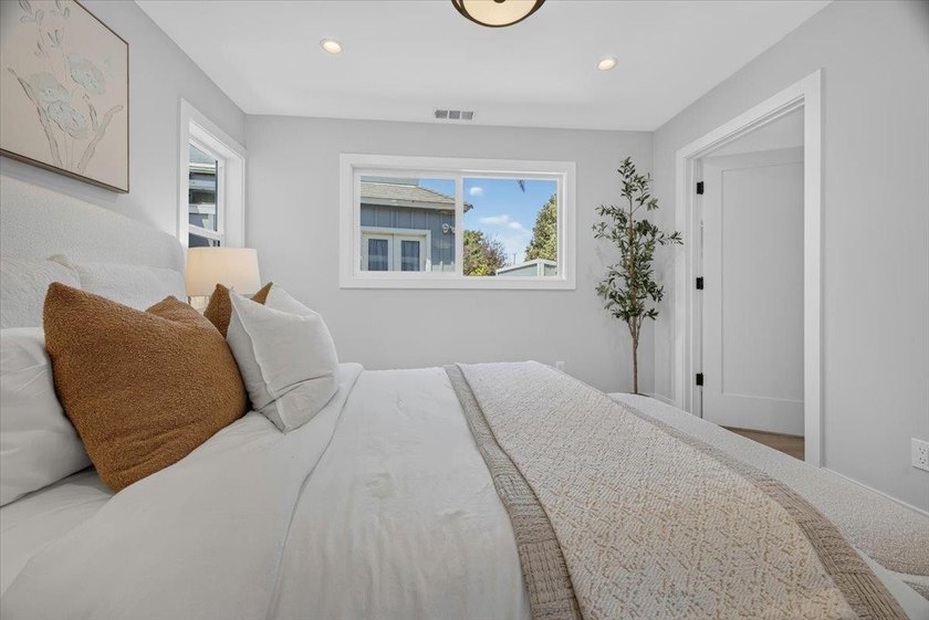 Experience the charm of a classic Craftsman with the confidence - photo 27