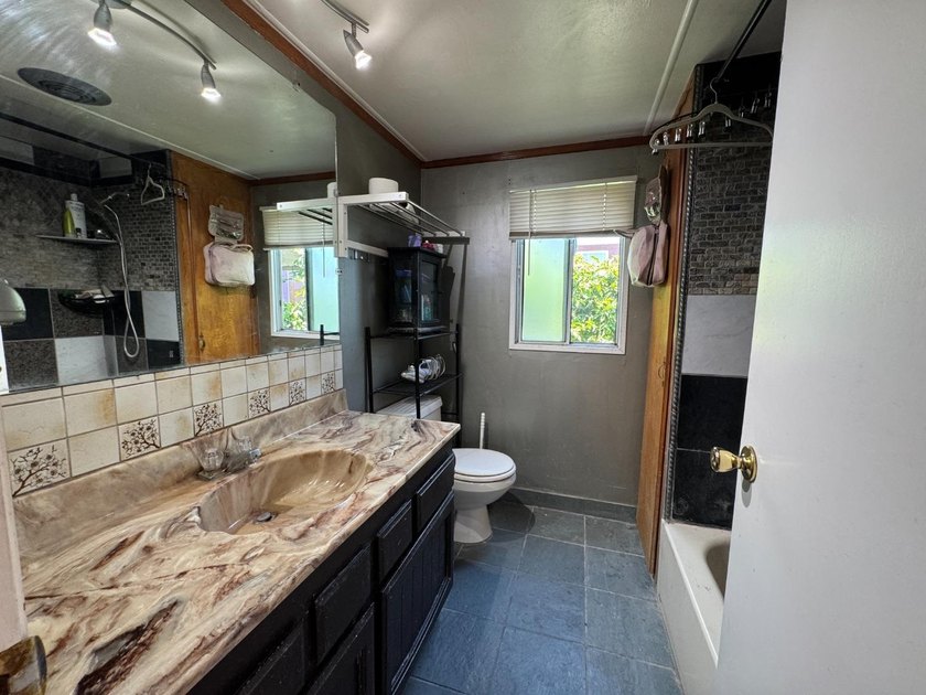 A spacious 2-bedroom, 2-bath mobile home located in the - photo 16