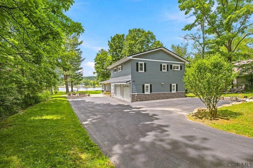 Welcome to your fully renovated Lake Stonycreek retreat! This - photo 9