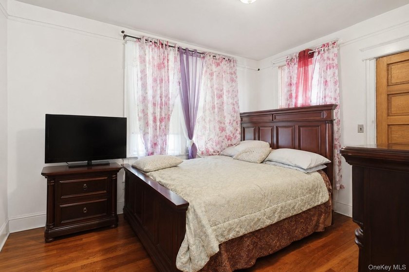 Discover the potential of this fully attached brick/frame home - photo 11