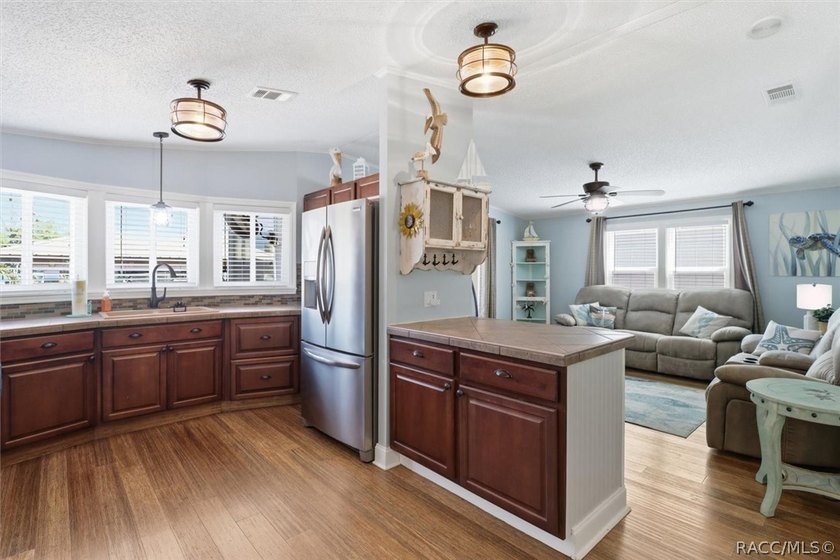 ***HOME DID NOT FLOOD INSIDE*** Seller is offering a $12,000 - photo 13