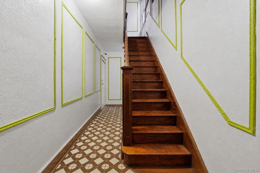 Discover the potential of this fully attached brick/frame home - photo 15